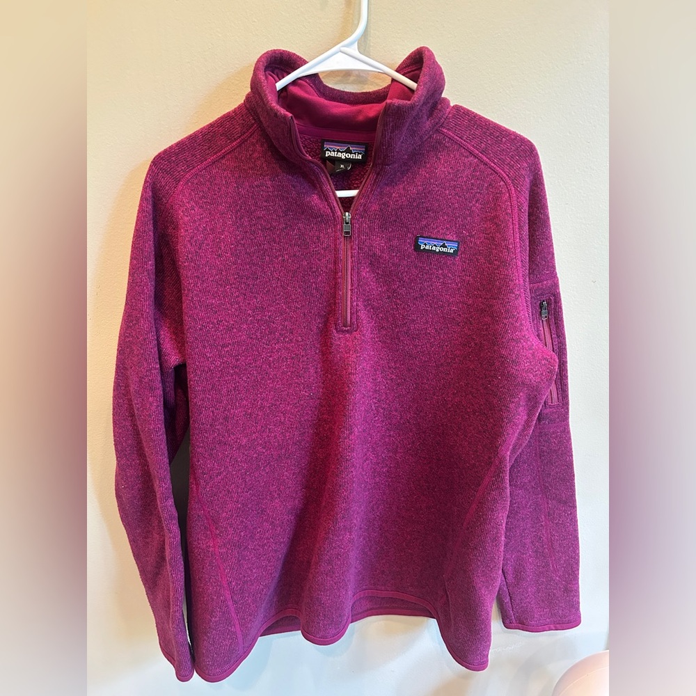 Patagonia Women’s Berry Pink 1/4 Zip Fleece Pullover